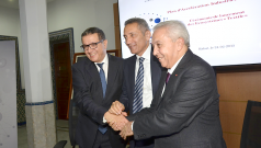Cérémonie de signature de 3 contrats de performance relatifs aux écosystèmes textiles à Rabat, le 24 février 2015